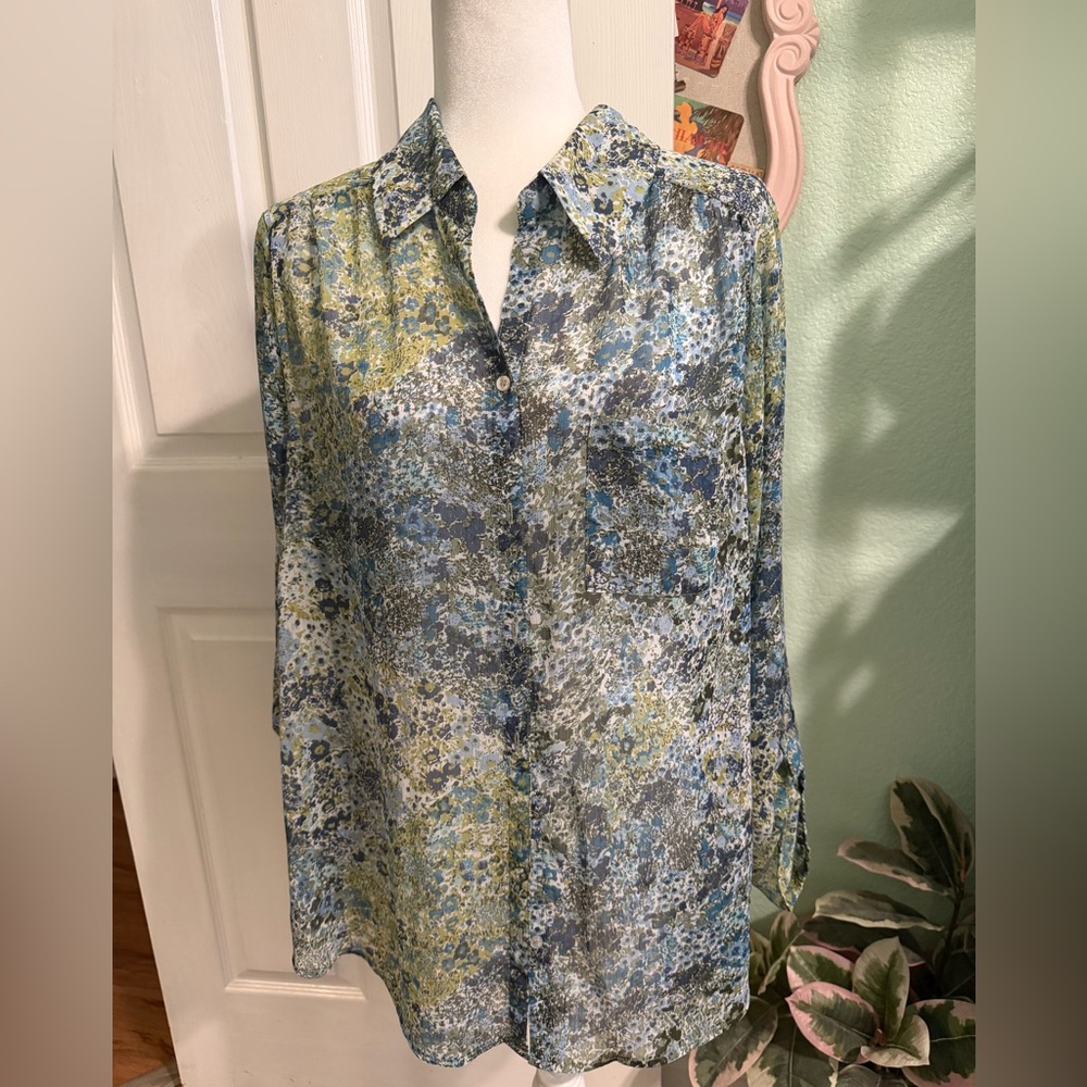 Avenue Floral Collared Blouse in Blue and Green